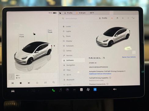 Used 2023 Tesla Model 3 Standard Range RWD image 31