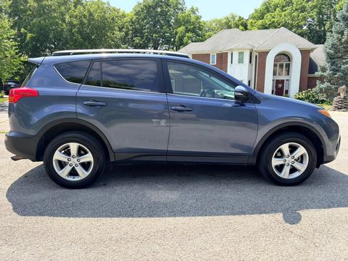 Used 2013 Toyota RAV4 XLE AWD/4WD image 6