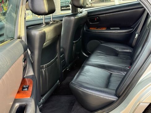 Used 2001 Lexus ES 330 image 16