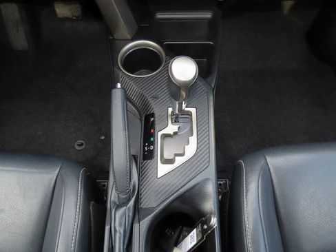 Used 2015 Toyota RAV4 Limited image 25