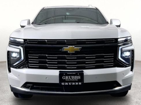 Used 2025 Chevrolet Tahoe High Country AWD/4WD image 5