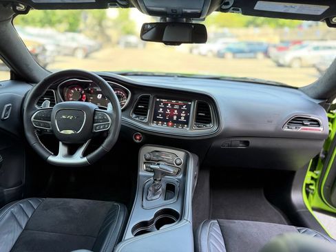 Used 2023 Dodge Challenger SRT Hellcat RWD image 7