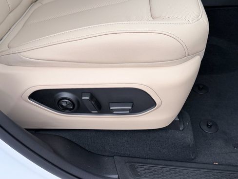 New 2026 Jeep Grand Cherokee L Limited RWD image 26
