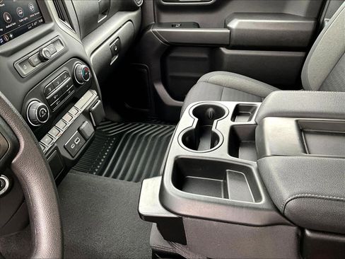 Used 2024 Chevrolet Silverado 1500 Custom w/ LPO, Dark Essentials Package AWD/4WD image 17