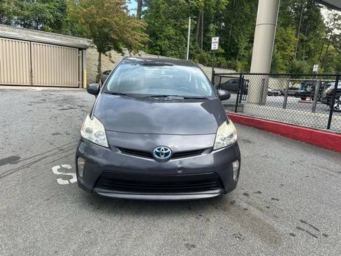 Used 2015 Toyota Prius Two FWD image 2