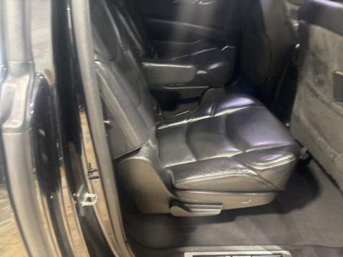 Used 2020 Cadillac Escalade ESV Platinum image 12