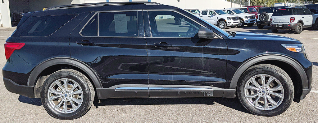 Certified 2020 Ford Explorer XLT w/ Equipment Group 202A AWD/4WD image 2