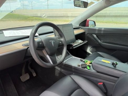 Used 2021 Tesla Model Y Long Range AWD/4WD image 5