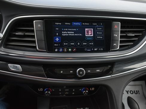 Used 2023 Buick Enclave Essence w/ LPO, Touring Package FWD image 27