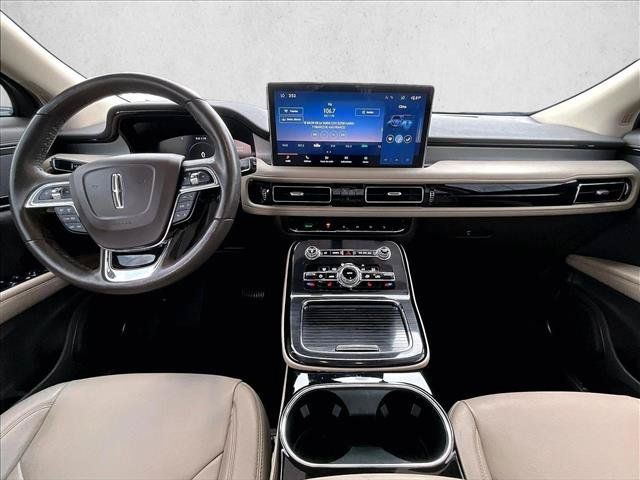 Used 2023 Lincoln Nautilus FWD image 16