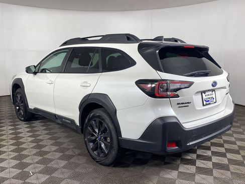 Used 2025 Subaru Outback Onyx Edition AWD/4WD image 8