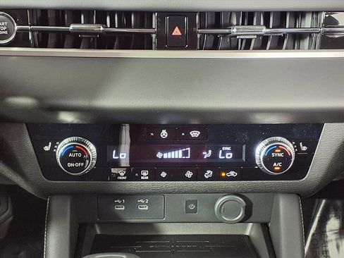 New 2026 Mitsubishi Outlander SE image 17