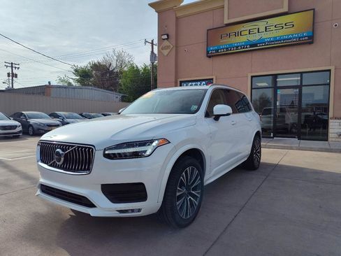 Used 2020 Volvo XC90 T5 Momentum image 8