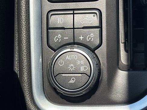 Used 2021 Chevrolet Silverado 1500 LTZ w/ LTZ Premium Package image 27