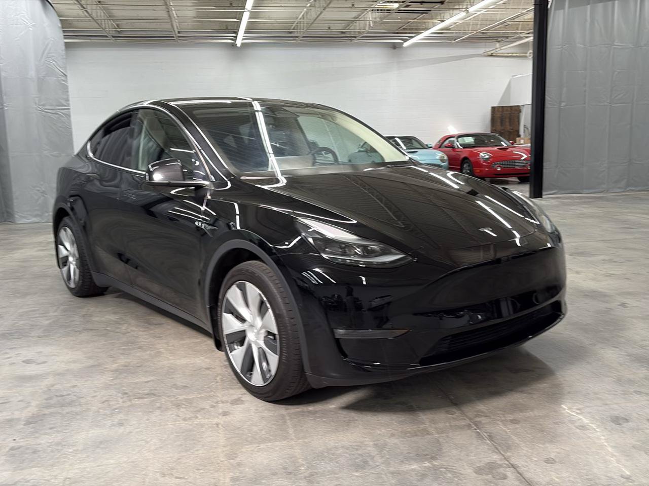 Used 2022 Tesla Model Y Long Range AWD/4WD image 4