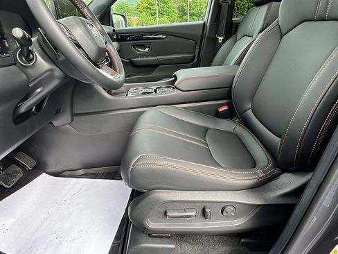 Used 2026 Honda Pilot TrailSport image 25