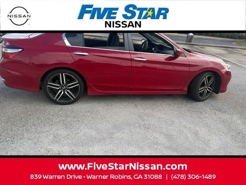Used 2017 Honda Accord Sport image 4
