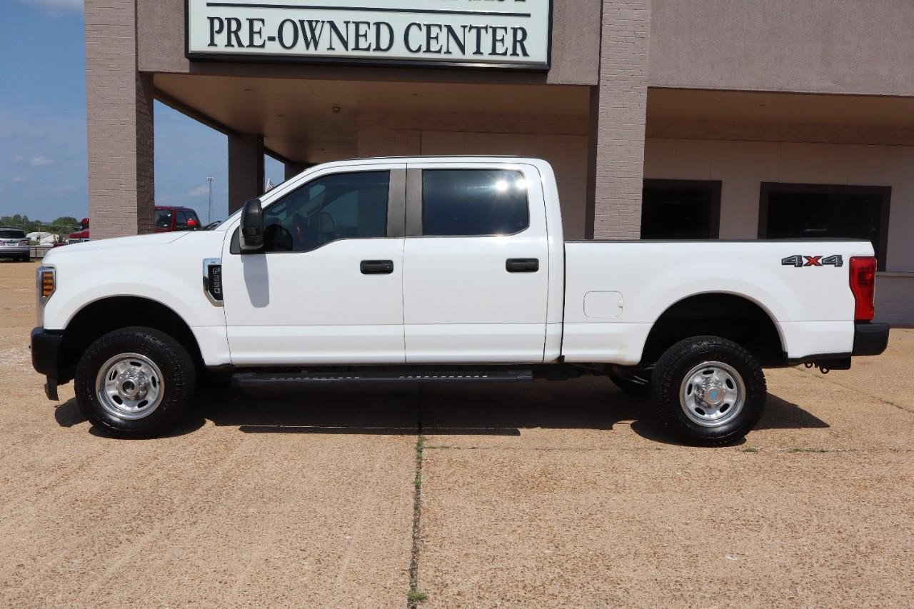 Used 2019 Ford F250 XL w/ Power Equipment Group AWD/4WD image 2