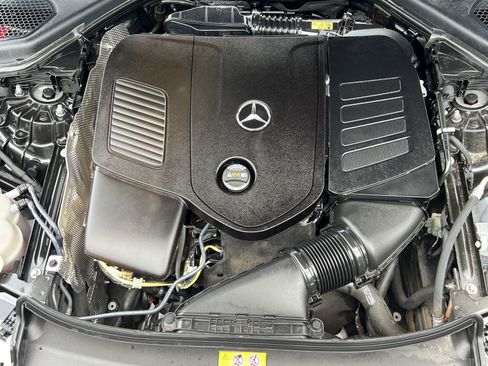 Used 2025 Mercedes-Benz E 350 4MATIC Sedan image 34
