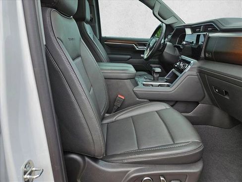 Used 2024 GMC Sierra 1500 Denali AWD/4WD image 18