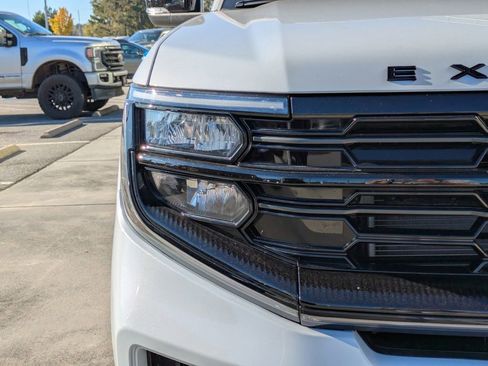 New 2025 Ford Expedition Platinum w/ Stealth Performance Package image 9