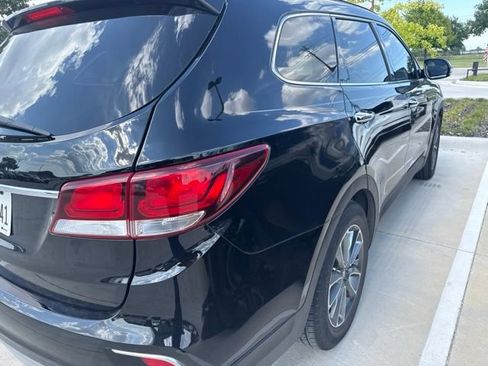 Used 2019 Hyundai Santa Fe XL SE w/ SE Premium Package 02 FWD image 4