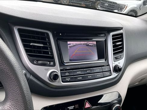 Used 2017 Hyundai Tucson SE image 27
