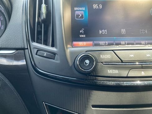 Used 2015 Buick Regal Premium w/ Experience Buick Package image 17