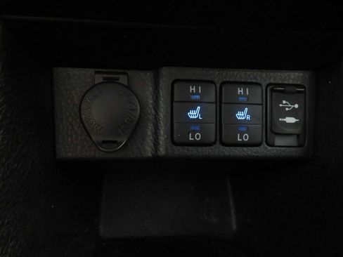 Used 2017 Toyota Corolla XLE FWD image 24