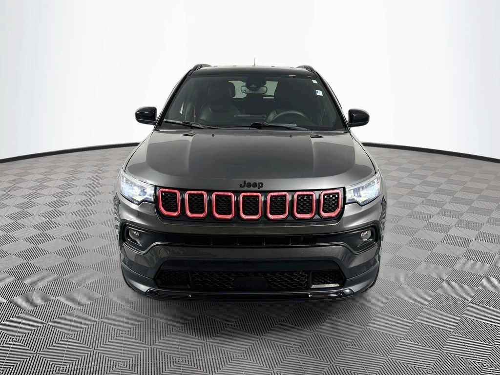 Used 2023 Jeep Compass Latitude w/ Convenience Group AWD/4WD image 2