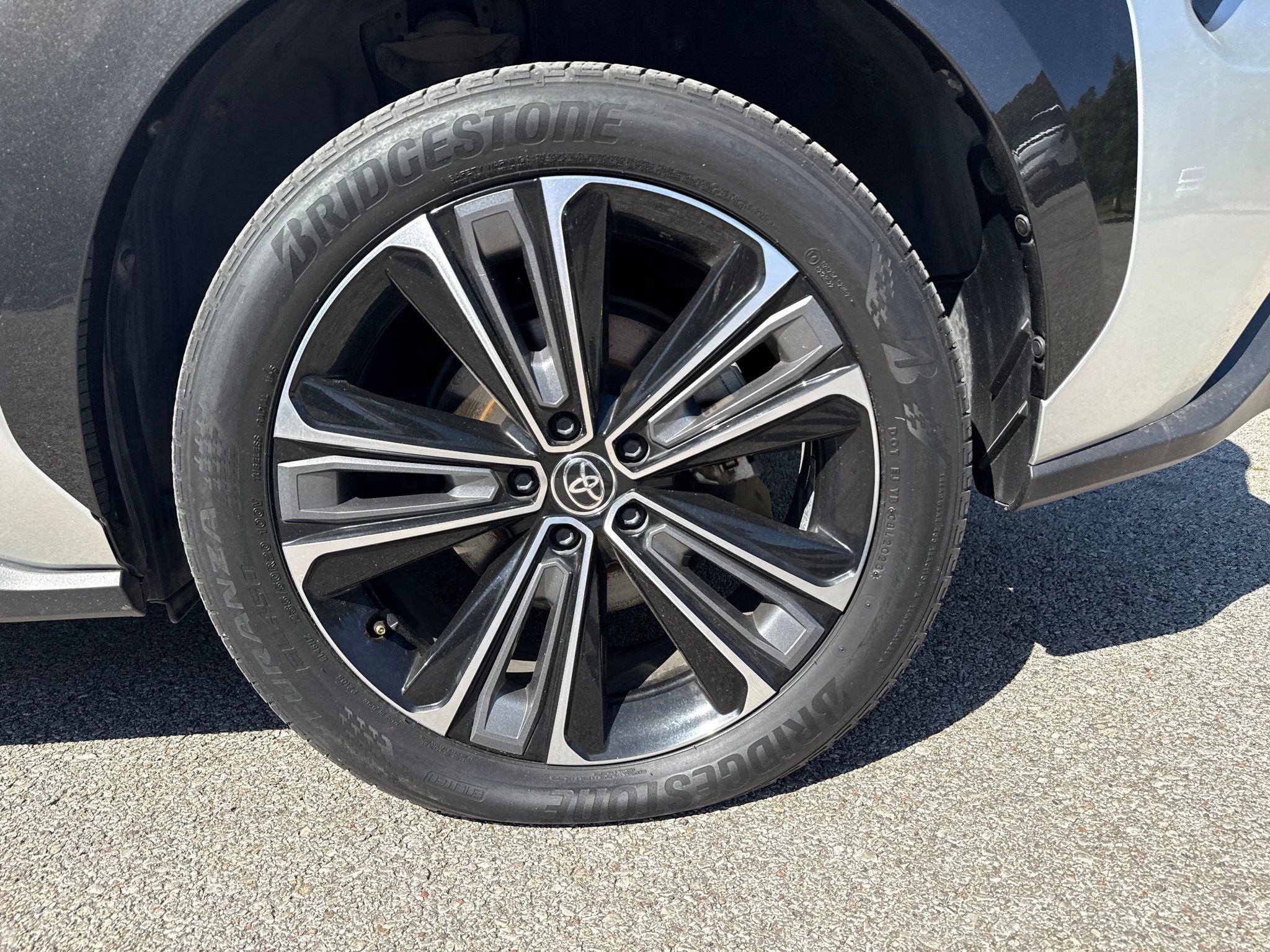 Used 2023 Toyota bZ4X AWD w/ Weather Package image 8