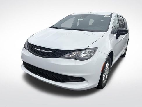 New 2026 Chrysler Voyager LX FWD image 7