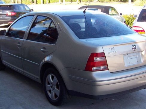 Used 2005 Volkswagen Jetta GLS image 4