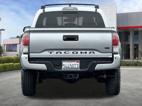 Used 2023 Toyota Tacoma TRD Off-Road w/ Technology Package AWD/4WD image 5