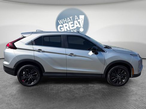 Used 2025 Mitsubishi Eclipse Cross LE AWD/4WD image 2