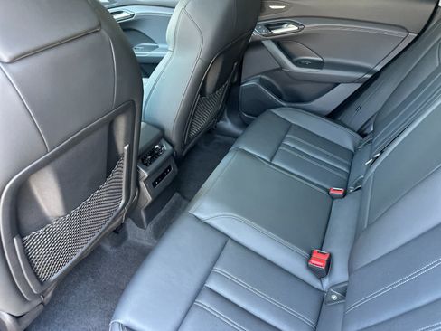 Used 2025 Audi Q6 e-tron Premium Plus w/ Premium Plus AWD/4WD image 4
