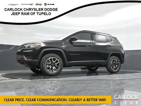 New 2025 Jeep Compass Trailhawk w/ Sun & Sound Group image 30