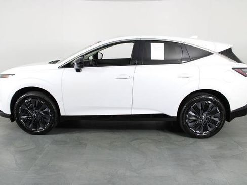 Certified 2025 Nissan Murano Platinum w/ Cargo Package AWD/4WD image 12