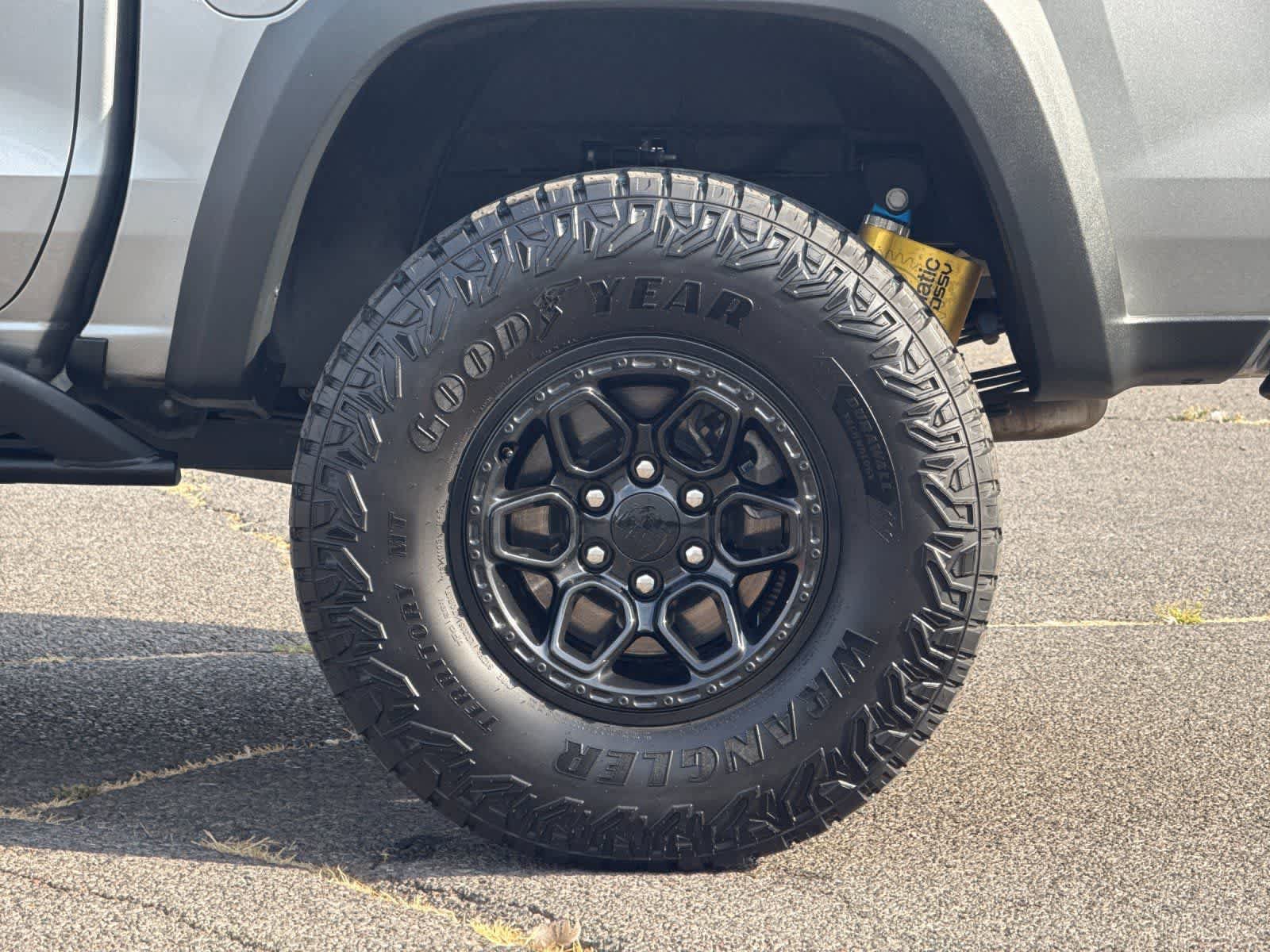 Used 2024 Chevrolet Colorado ZR2 w/ ZR2 Bison Edition AWD/4WD image 26