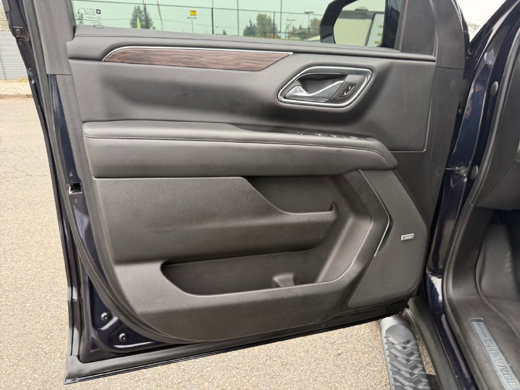 Used 2021 Chevrolet Suburban Z71 w/ Rear Media and Nav Package AWD/4WD image 21
