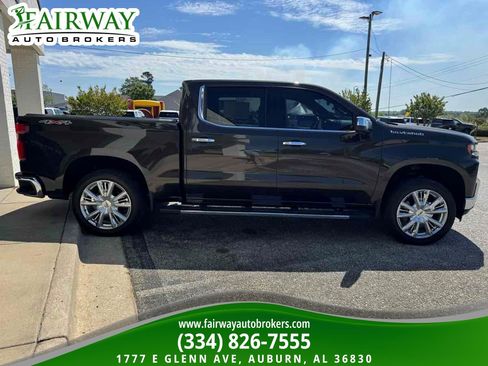 Used 2021 Chevrolet Silverado 1500 LTZ w/ LTZ Convenience Package II AWD/4WD image 5