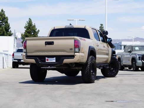 Used 2019 Toyota Tacoma TRD Off-Road w/ Technology Package AWD/4WD image 7