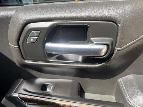 Used 2020 Chevrolet Silverado 1500 RST AWD/4WD image 16