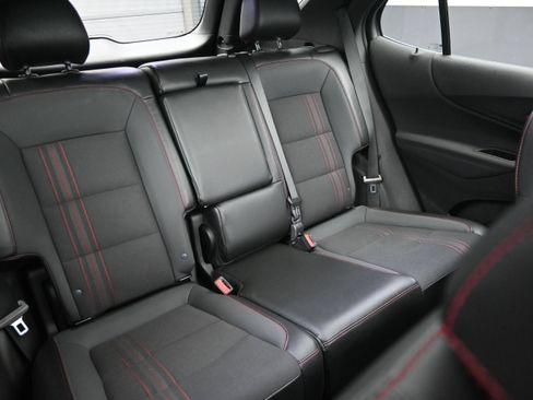 Certified 2023 Chevrolet Equinox RS FWD image 31
