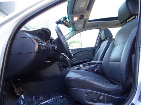 Used 2007 BMW 530xi Wagon image 32