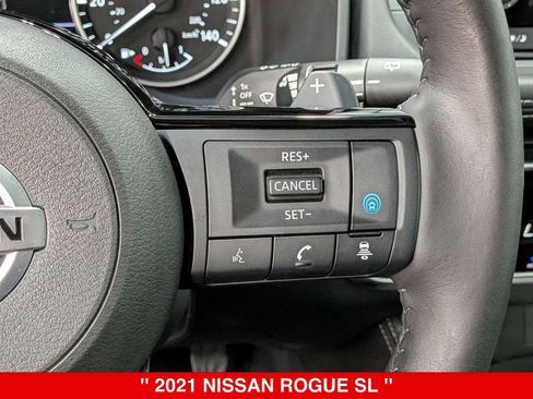 Used 2021 Nissan Rogue SL FWD image 18