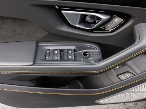 Used 2024 Lamborghini Urus S image 19