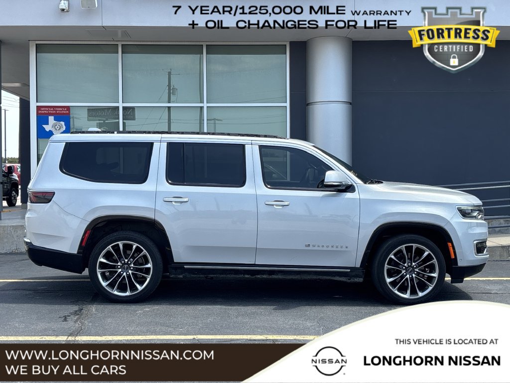 Used 2022 Jeep Wagoneer Series III w/ Premium Group I AWD/4WD image 2