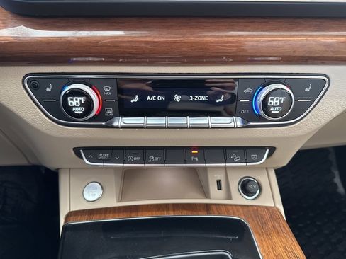 Used 2024 Audi Q5 2.0T Premium w/ Convenience Package image 28