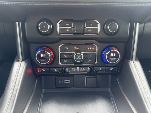 Used 2021 Chevrolet Tahoe Z71 image 17